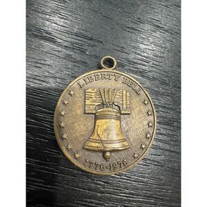 US Liberty Bell GMAC 1776–1976 Bicentennial Bronze Medal Token Pendant Vintage